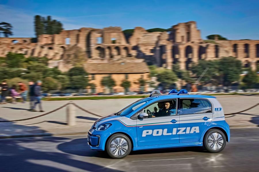  Volkswagen e-up! Polizia 2016 года  (фото 9 из 12)